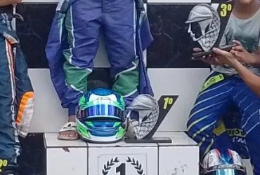 Correndo em casa, Enzo Santos garante pódio na primeira etapa da temporada da Copa Atibaia de Kart
